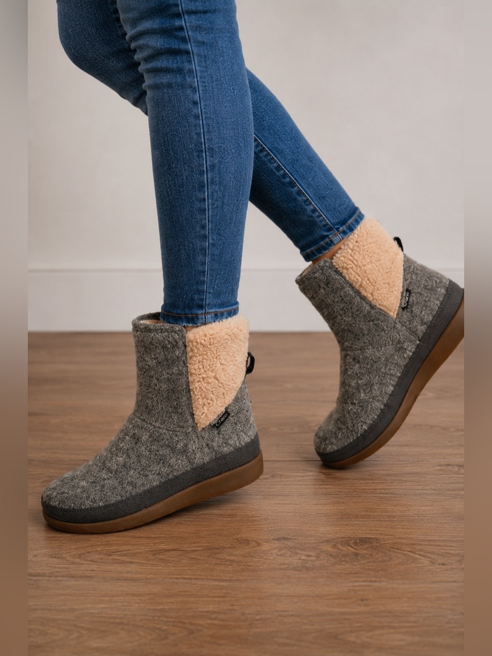 Chaco Revel Tall Grey Felt Chelsea Boots | Women’s Size 8 | Cozy Fleece Lined